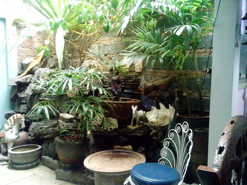 Cafe De Baan Raow Hotel Bangkok Bagian luar foto